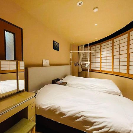 東瀛stays 6階 ゆったり庭付きワンフロア部屋 Osaka Esterno foto